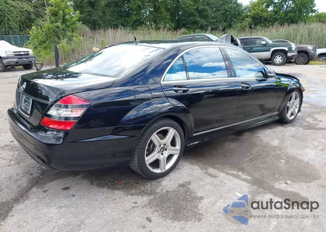 2007 Mercedes-Benz S 550 z USA, uszkodzony, nr VIN WDDNG71XX7A053806